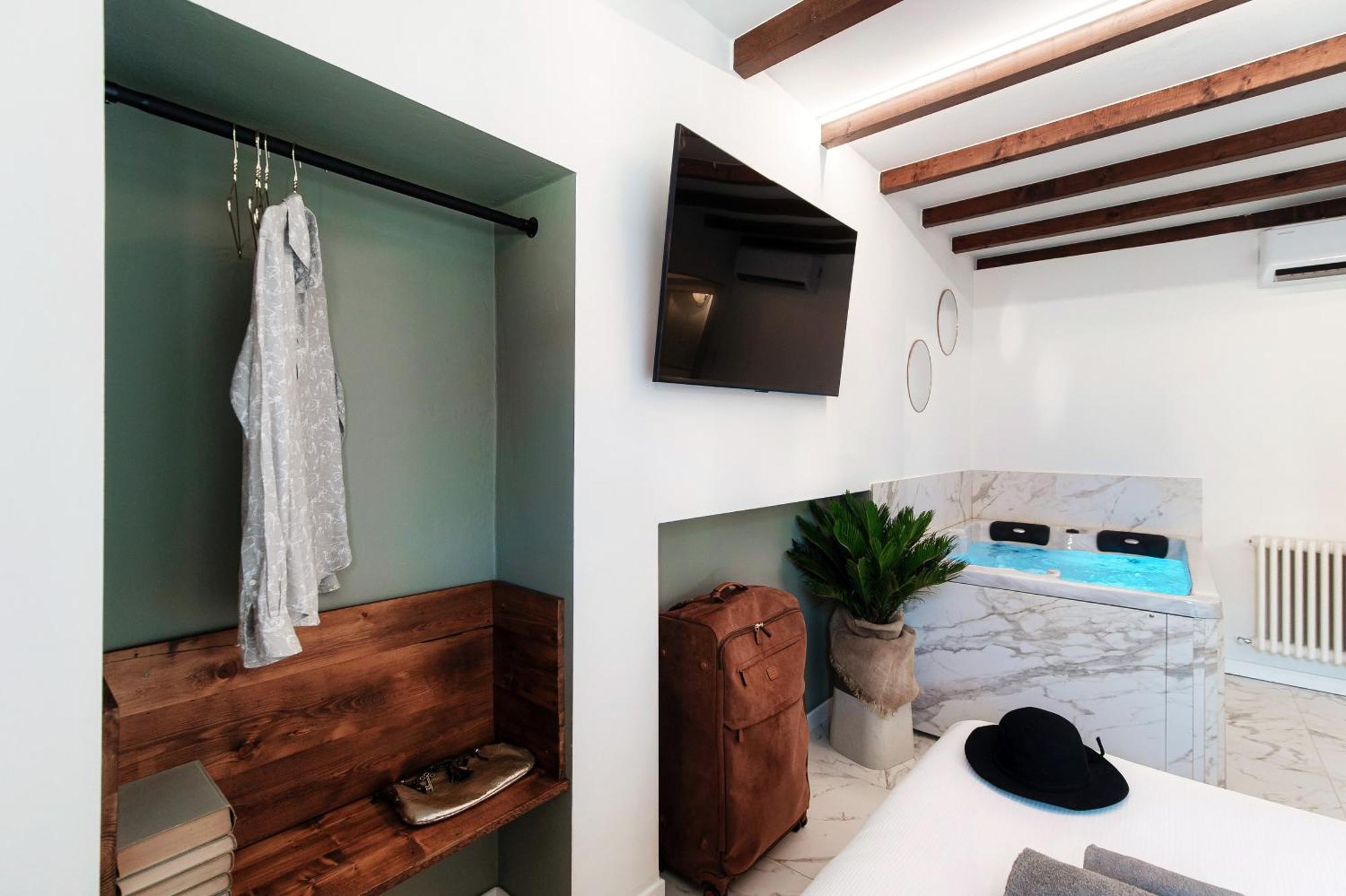 Sahara & Amazzonia Luxury Rooms- The House Of Travelers Como Exterior photo