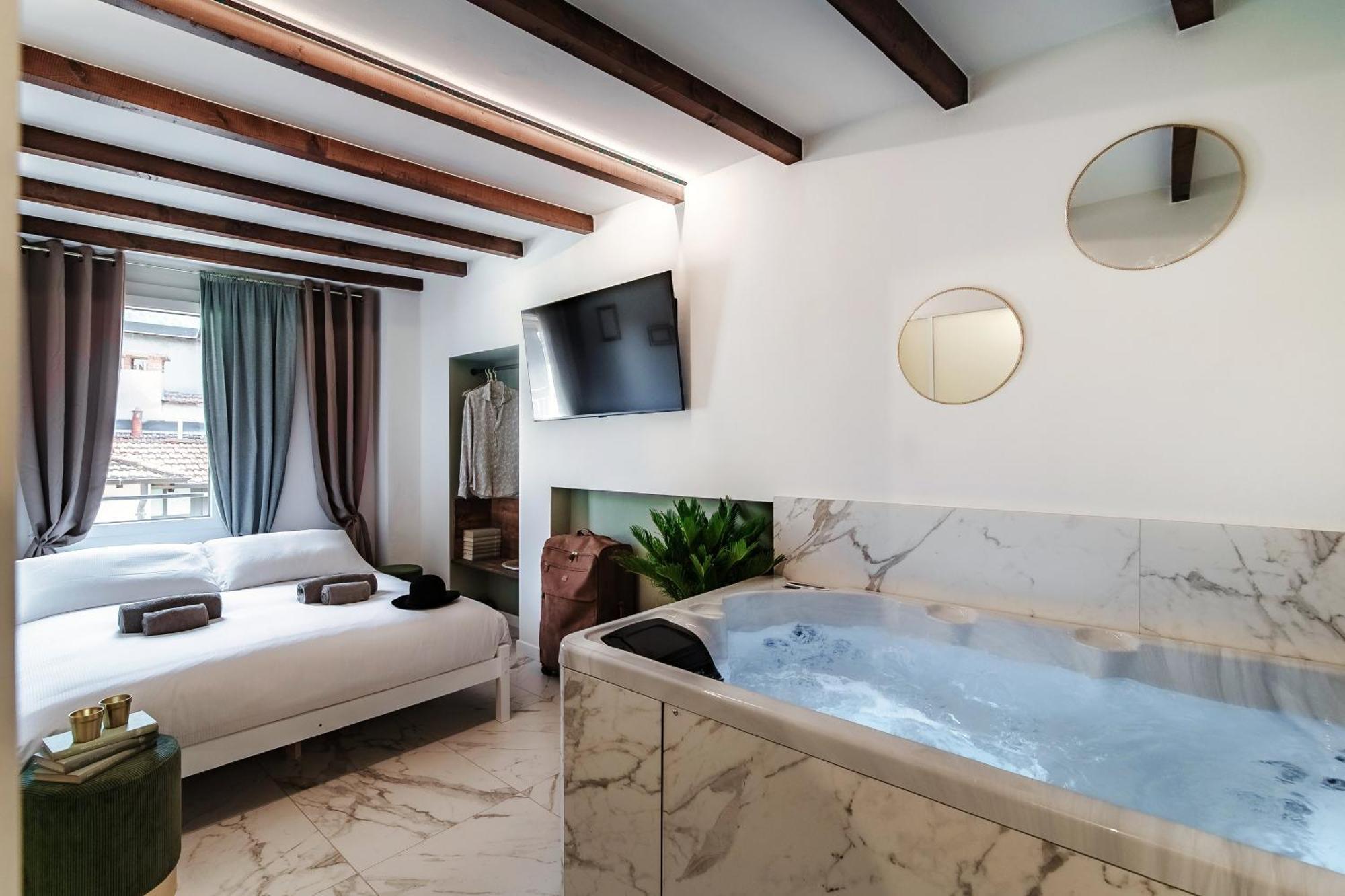 Sahara & Amazzonia Luxury Rooms- The House Of Travelers Como Exterior photo