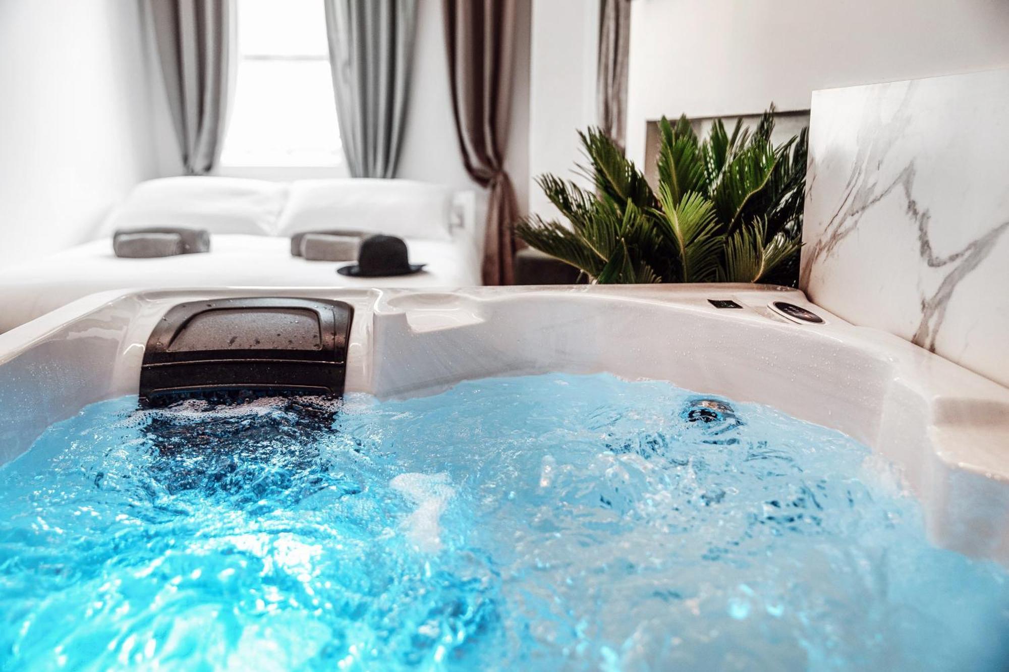 Sahara & Amazzonia Luxury Rooms- The House Of Travelers Como Exterior photo