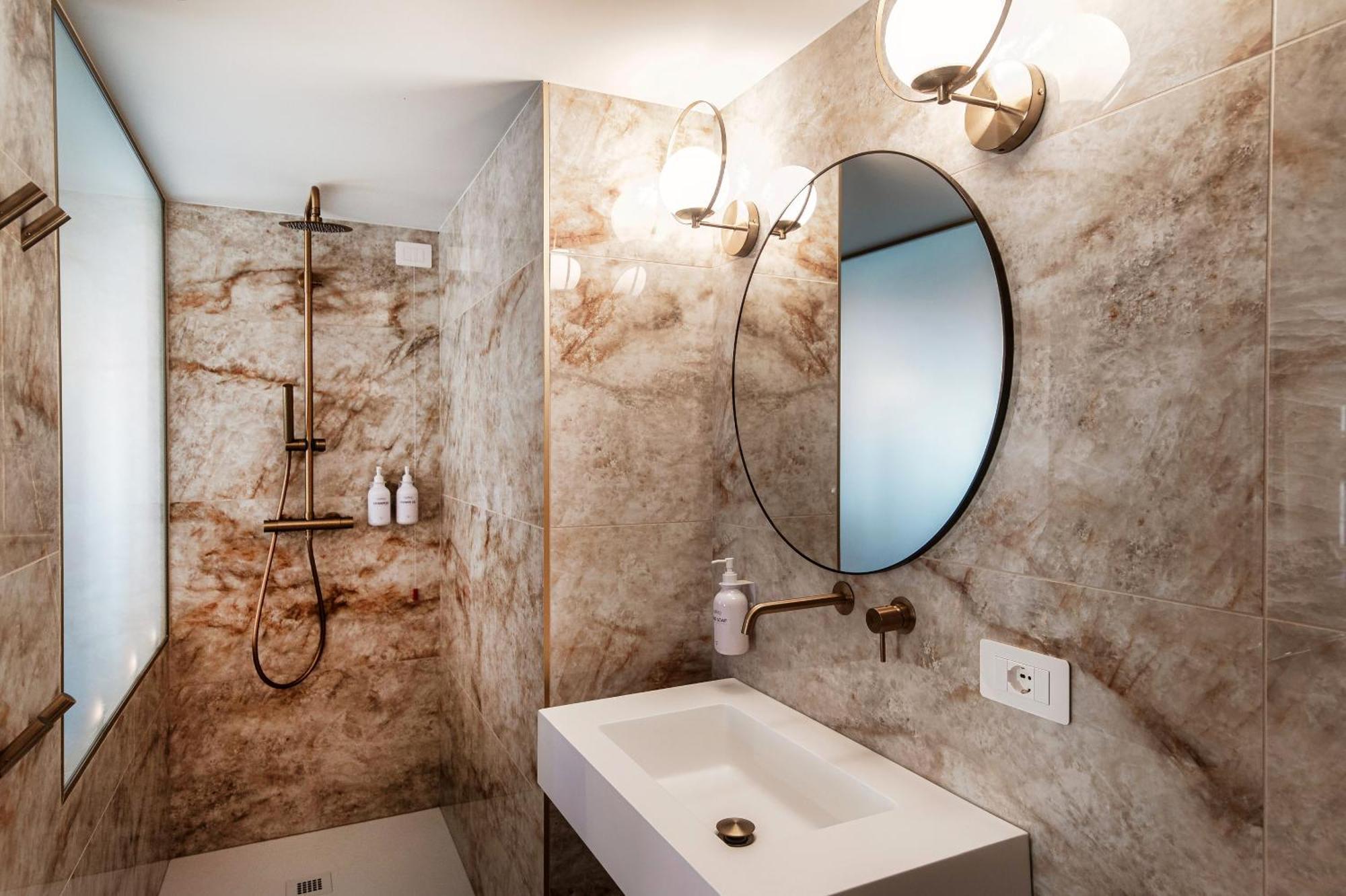 Sahara & Amazzonia Luxury Rooms- The House Of Travelers Como Exterior photo